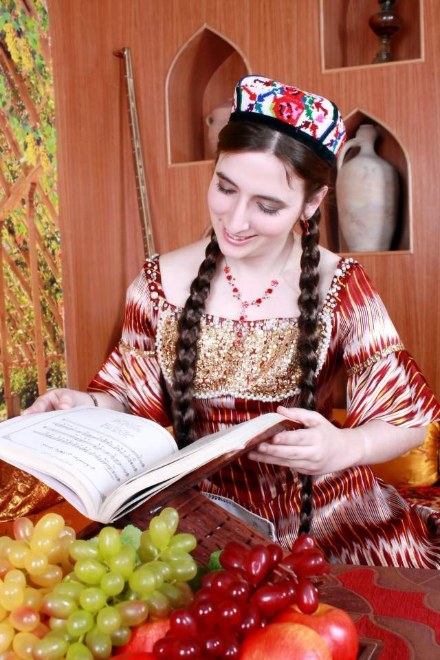 Reading in Uyghur